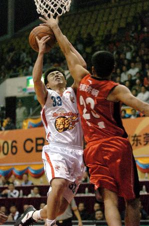 经纪人：那不勒斯今夏也有意博尼，但奥西利奥起了决定性作用（经纪人：那不勒斯今夏曾想签博尼，奥西利奥发挥决定性作用）