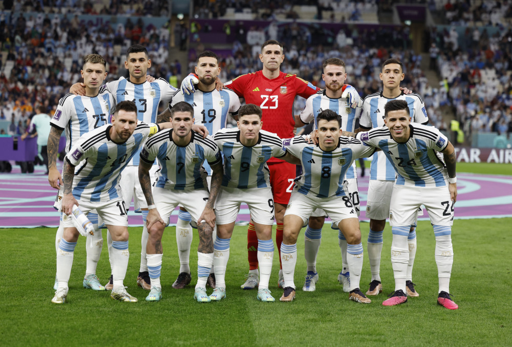 与4结缘，多特5轮欧冠联赛有4轮打入4球，剩下1轮被曼城进4球（多特欧冠五战尽染“4”色：四场各入4球，唯一一场被曼城灌4球）