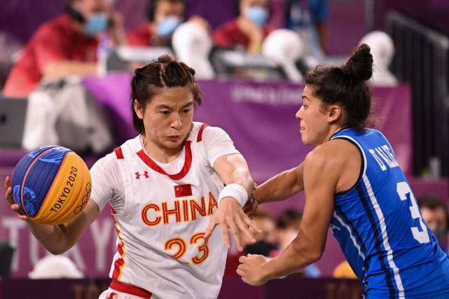 杰伦·布朗：沃尔什打得很好，但他得保持谦逊继续干脏活累活（杰伦·布朗：沃尔什表现可圈可点，但仍须谦逊并继续承担脏活累活）