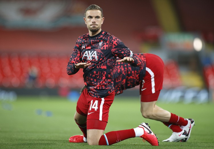 大连人成功逃离降级区（大连人摆脱降级险境）