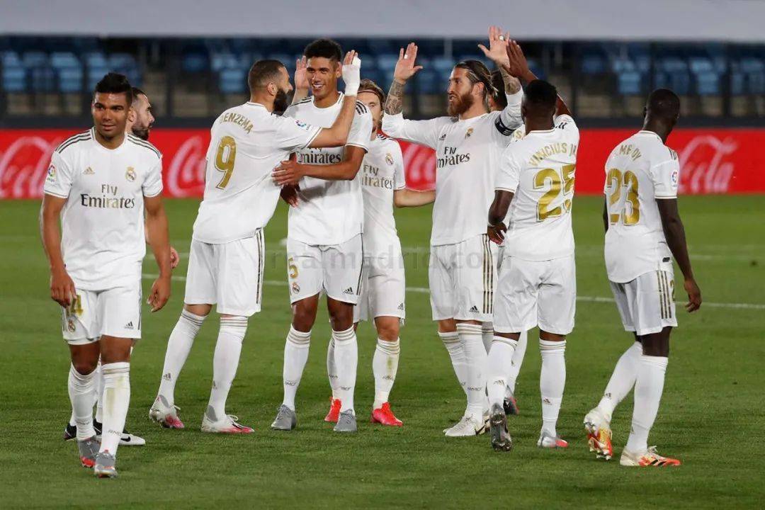 官方：哥伦比亚与澳大利亚的友谊赛将推迟半个小时开球（官方宣布：哥伦比亚对阵澳大利亚的友谊赛开球时间顺延半小时）