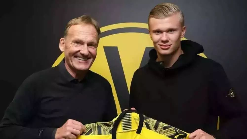 孔萨：凯恩给球队设立标准，那自然而然会激励我们（孔萨：凯恩树立球队标杆，激励着我们）