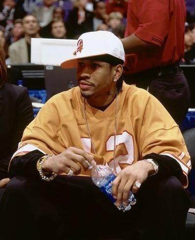 斯科尔斯、卡拉格都认为：哈白布是足球历史上最佳中场组合（斯科尔斯与卡拉格一致认为：哈白布是足坛史上最强中场组合）