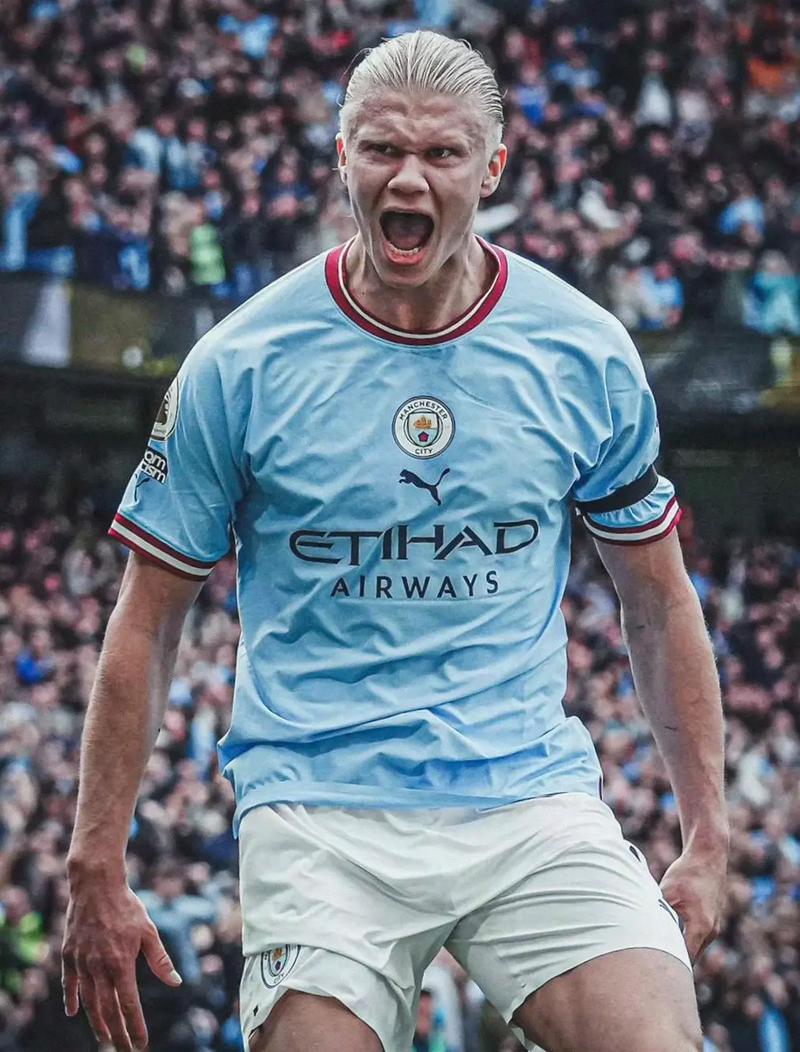 欧冠赛场精彩瞬间：皇马主场2-0取胜,（欧冠名场面：皇马主场2-0完胜）