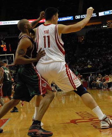 9场6球，身为中场的若昂-内维斯成为本赛季巴黎队内第一射手（中场若昂-内维斯9战6球，成巴黎本季队内头号射手）