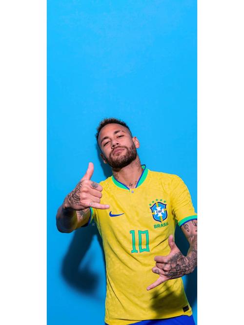 深入一线学习，英超与中国足协启动第三期青训教练培训（英超携手中国足协开启第三期青训教练培训，深入一线实战学习）