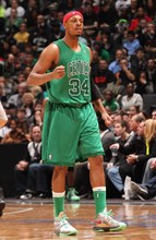 是否考虑过让凯恩休息？图赫尔：我知道他在冬天会有假期（图赫尔谈凯恩轮休：冬季他会有假期）