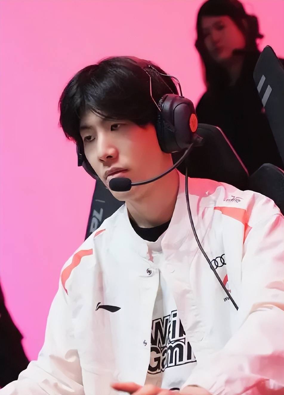 的管理层一 的管理层一