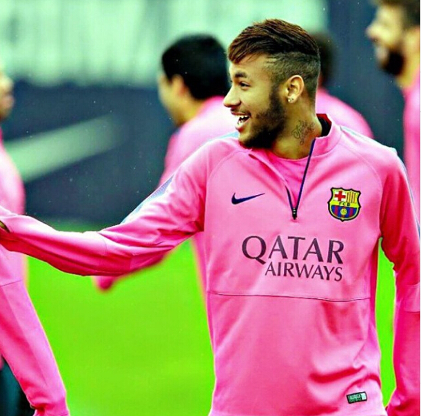 他在去年年 他在去年年